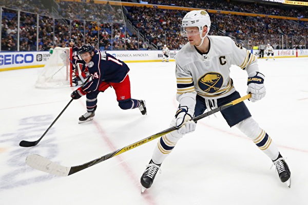 [图]路易斯失点米内罗进球被吹 申花0-2神户胜利船